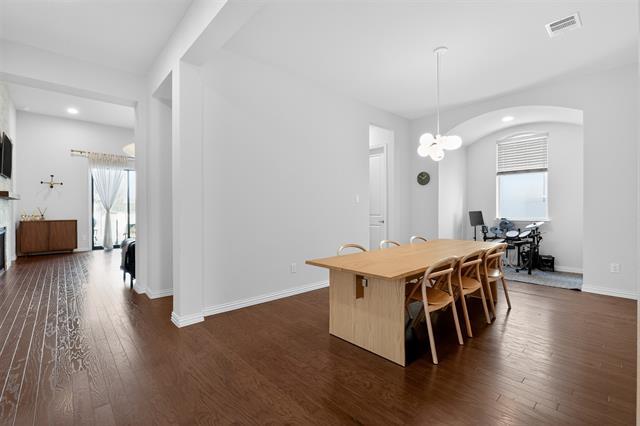 Building Photo - 8616 Bethpage Dr