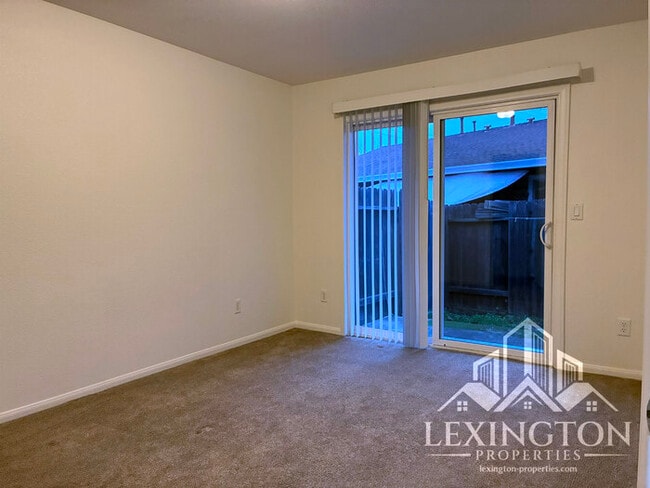 Building Photo - Stunning, 2BD/1BA, Condo in the Villaggio Community off Madison Ave. and Auburn Blvd.!