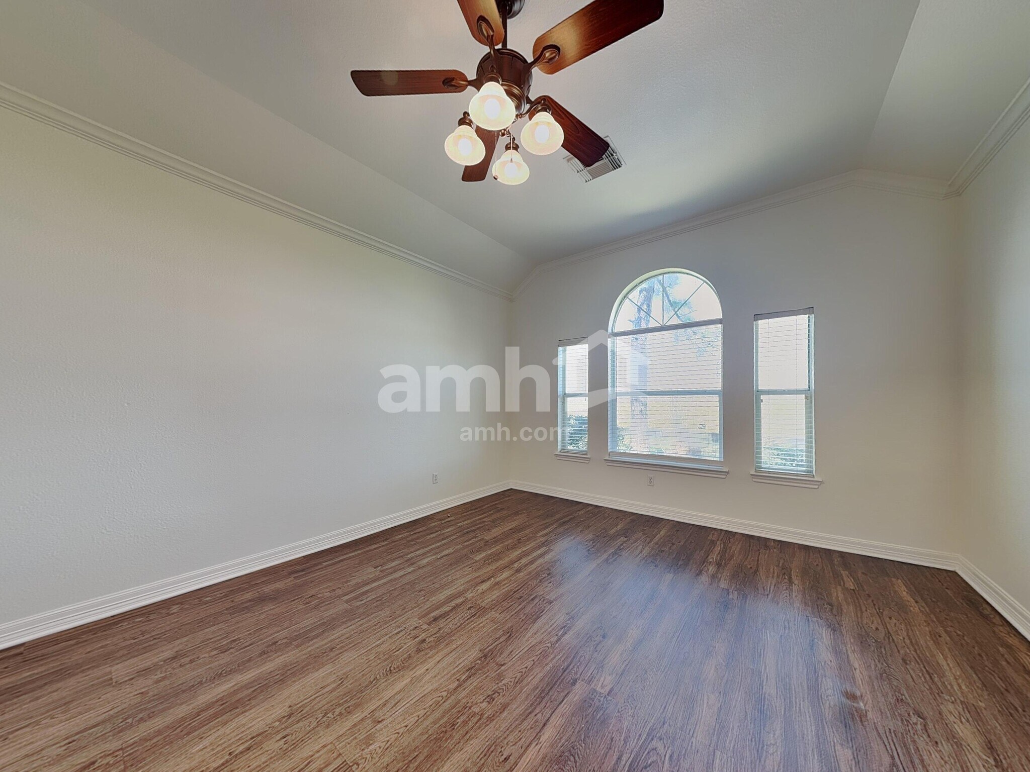 Building Photo - 7722 Heron Lakes Dr