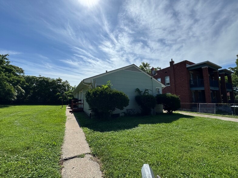 Building Photo - 4511 Virginia Ave