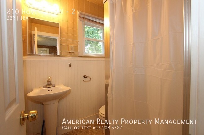 Building Photo - 810 Hovey St SW