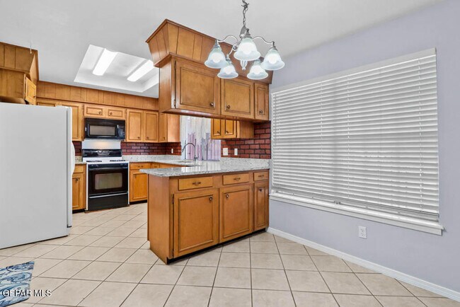 Building Photo - 10529 Texwood Ave