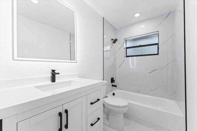 Building Photo - 11580 NW 20th Dr