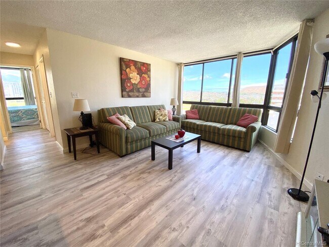 Building Photo - 320 Lili?uokalani Ave