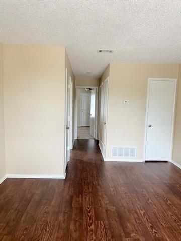 Building Photo - 604 Kings Way Dr