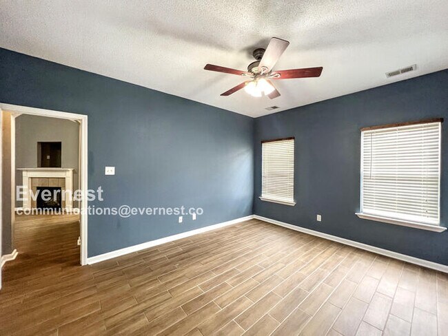 Building Photo - 4866 Water Brook Cir