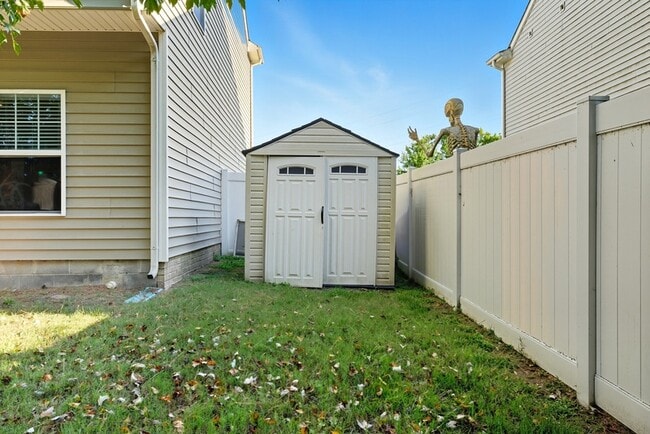 Building Photo - 432 Rose Garden Ln