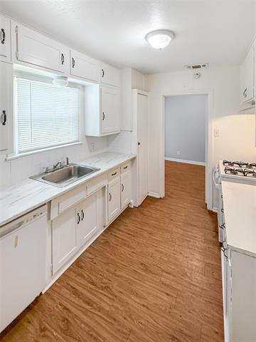 Building Photo - 7304 Pensacola Ave