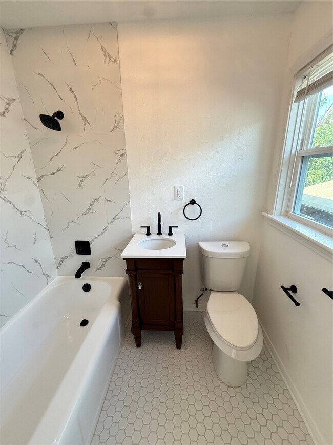 Building Photo - 1848 Portsmouth St