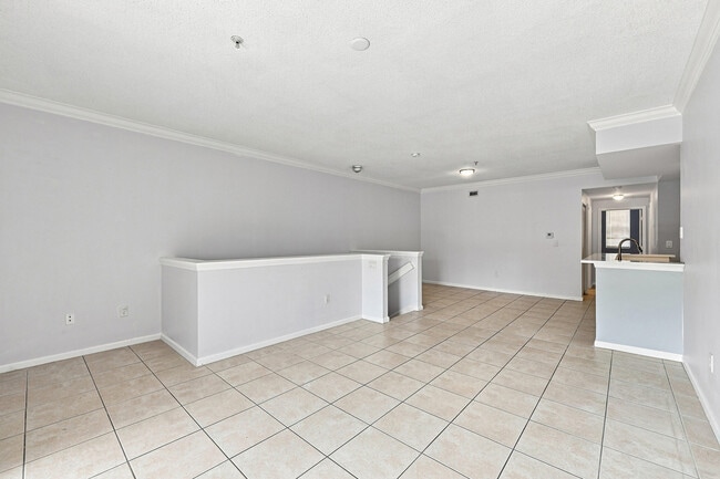 Building Photo - 5860 W Sample Rd