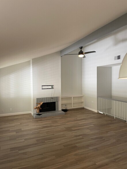 Building Photo - 17113 Palisades Cir