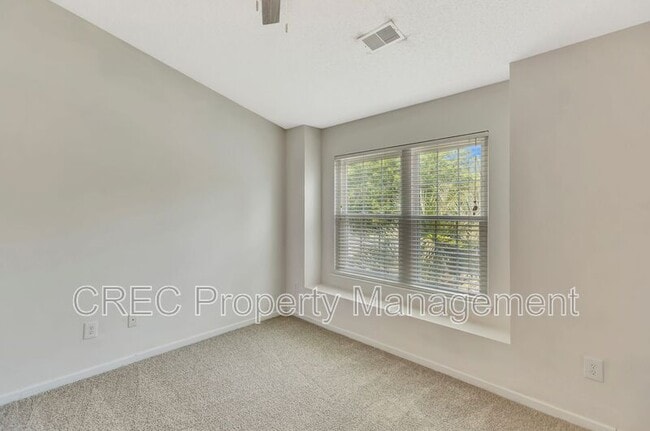 Building Photo - 8114 Shadow Oak Dr