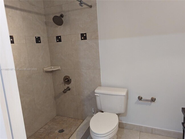 Building Photo - 11481 SW 145th Ave