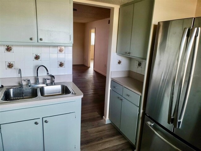 Building Photo - 11700 Park Blvd