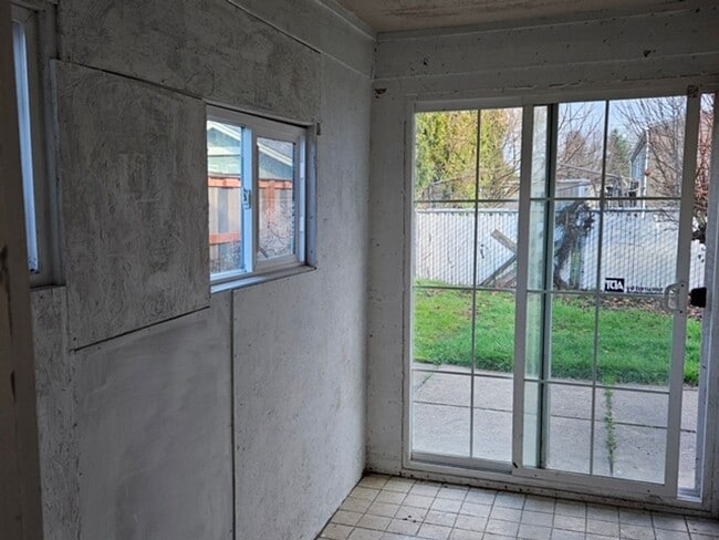 Building Photo - 3Bd/2Ba Single Story Home-Available soon!