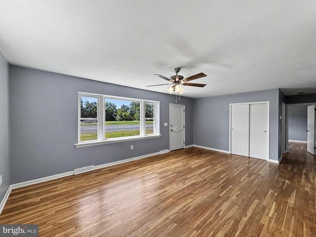 Building Photo - 4615 Lincoln Way E