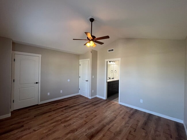 Building Photo - 2641 NE 130th Ct