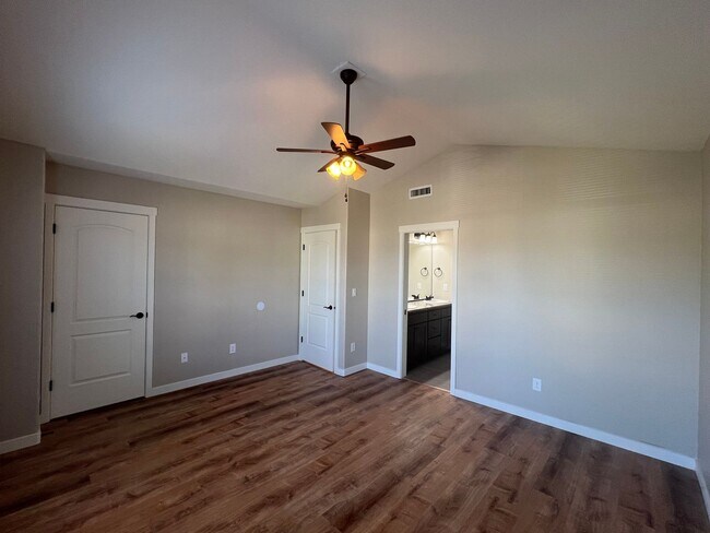 Building Photo - Recently Renovated! Spacious 3 Bedroom Home with Fenced Yard, Patio, and 2-Car Garage With Move I...