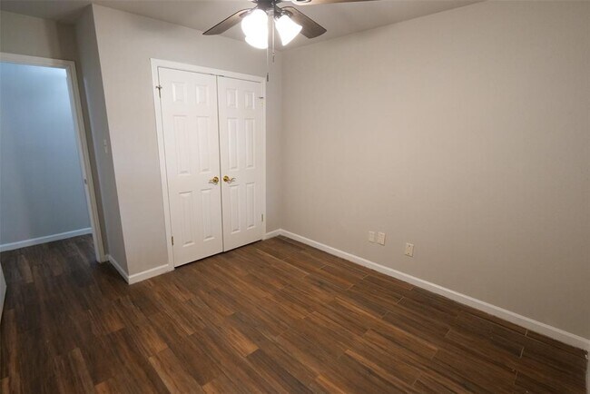 Building Photo - 15311 Mondrian Dr