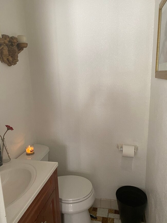 Building Photo - 89 Ada Dr