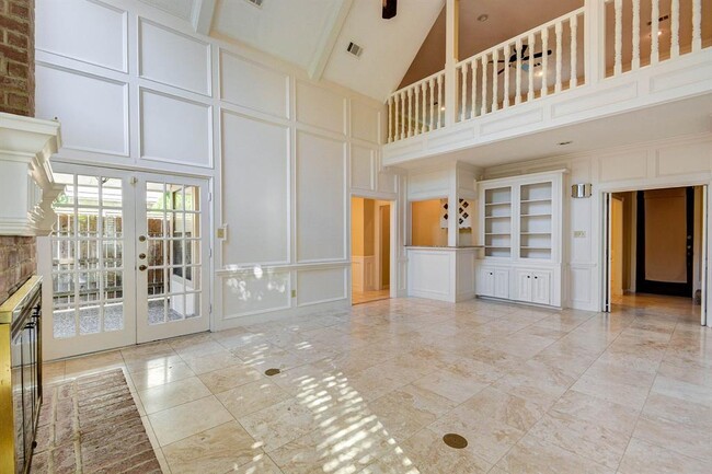 Building Photo - 11743 Riverview Dr