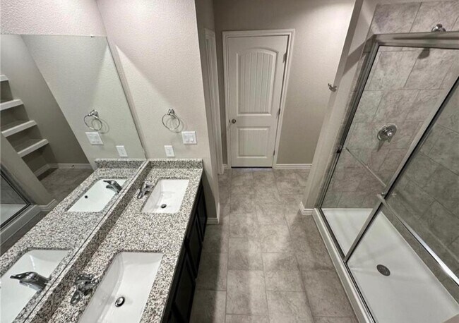 Building Photo - 7742 Lariat Toss Dr