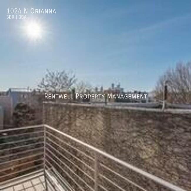 Building Photo - 1024 N Orianna-