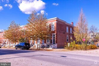 Building Photo - 2942 E Fayette St