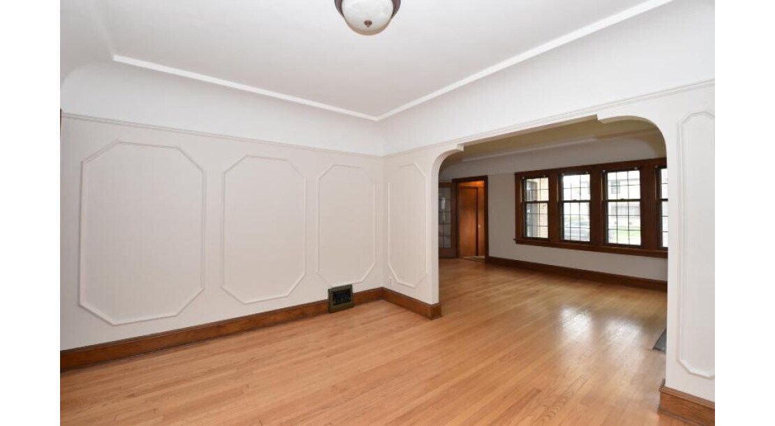 Building Photo - 2533 N 72nd St