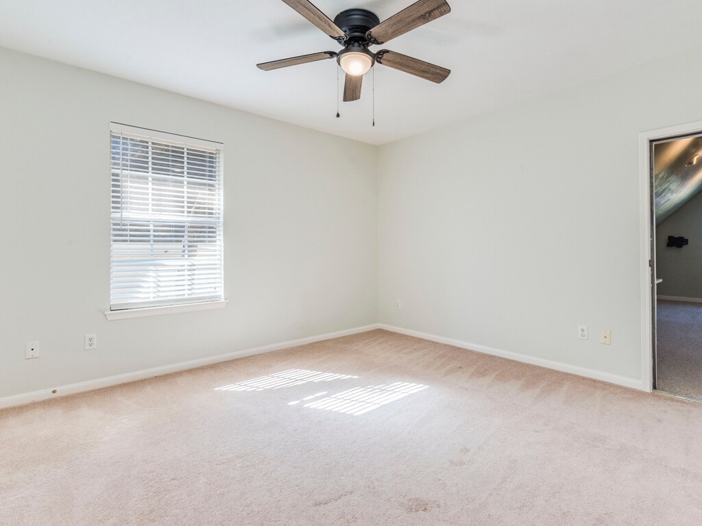 Building Photo - 6911 Gentle Oak Dr