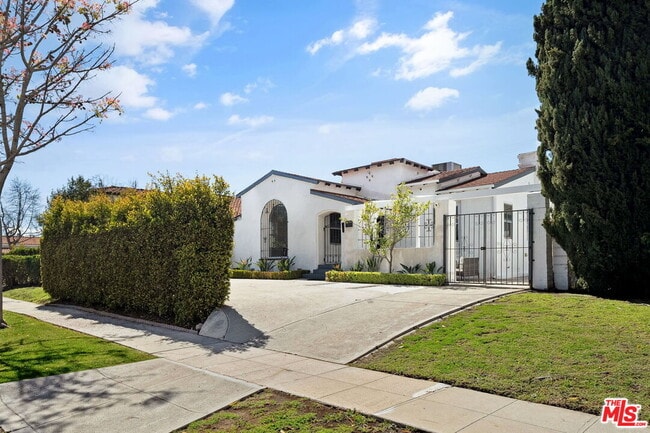 Building Photo - 149 S Wetherly Dr