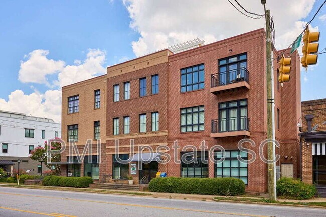Building Photo - 301 Augusta St
