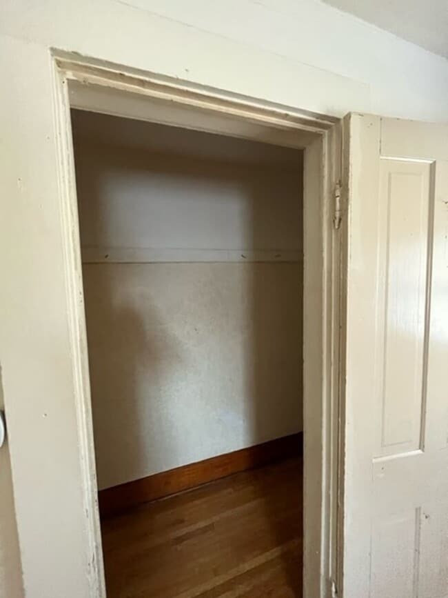 Building Photo - 271
