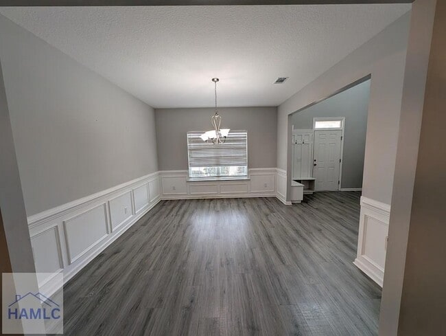 Building Photo - 29 Labrador Ln