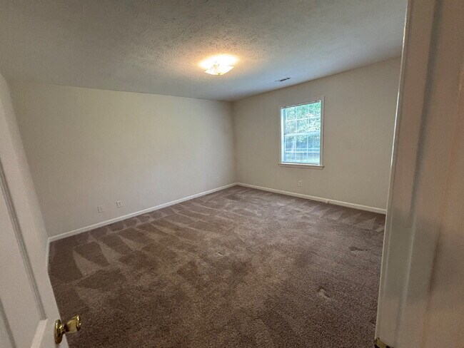 Building Photo - 3BD 2 BA HOME FOR RENT NEXT TO ALGOOD SCHOOLS