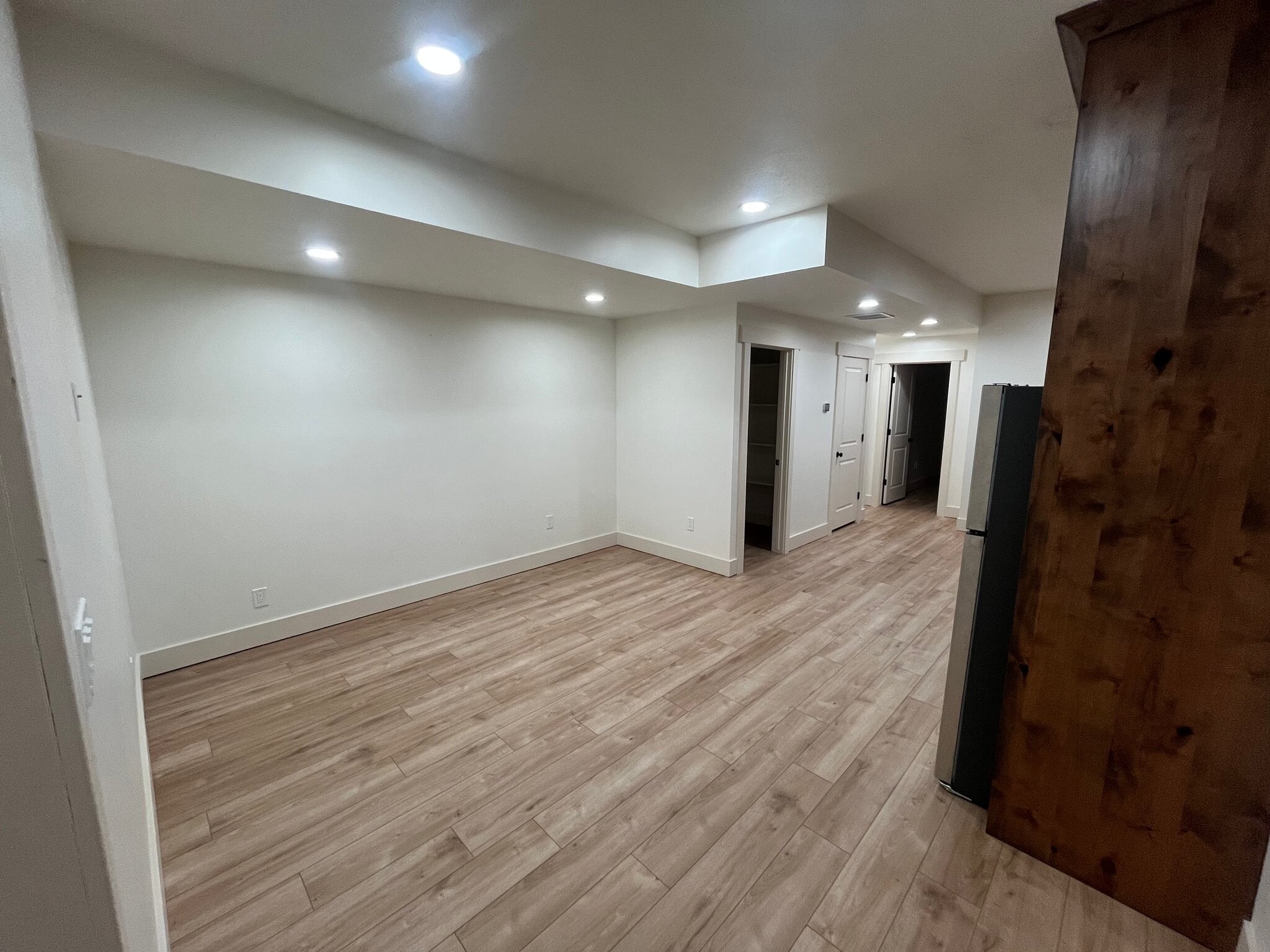 Building Photo - 818 W Mnr Crst Ln
