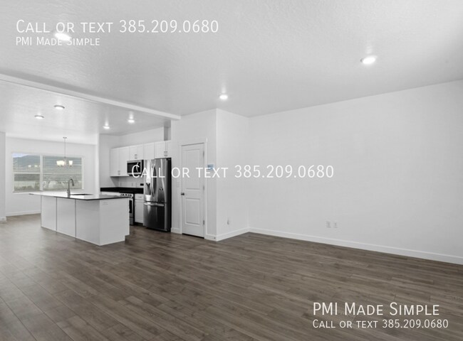 Building Photo - 1107 E Hatch Row