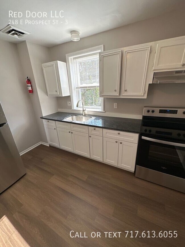 Primary Photo - 248 E Prospect St