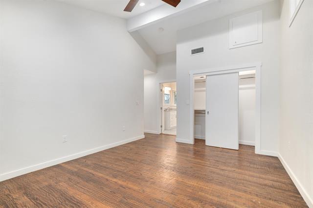 Building Photo - 3330 Darvany Dr