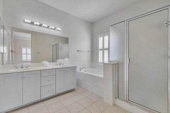 Building Photo - 5175 Trinity Park Dr