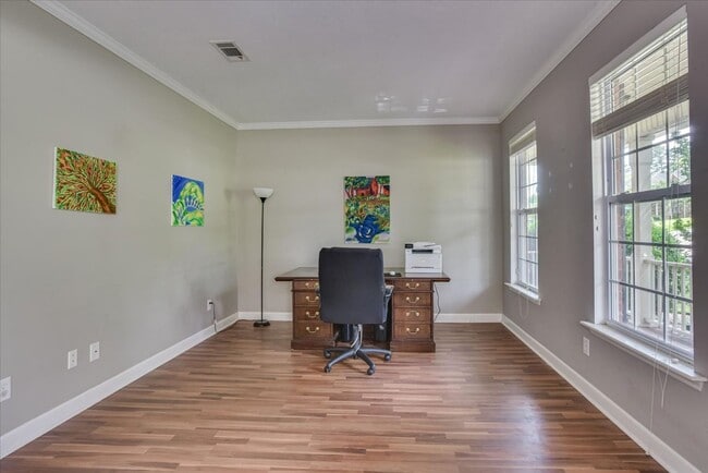 Building Photo - 5 bedroom/3.5 bathroom home in Evans with ...
