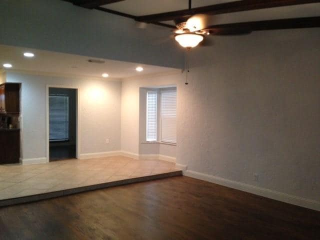 Building Photo - 4817 Roberts Dr