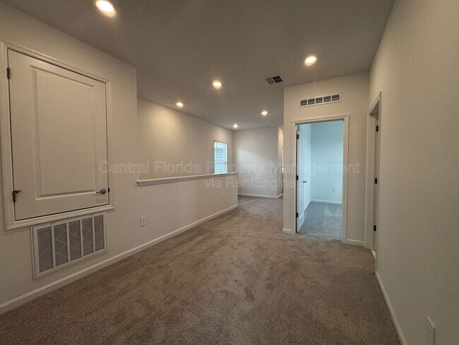 Building Photo - 7370 Summer Ivy Aly