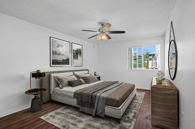 Building Photo - Colina Park North Apartments