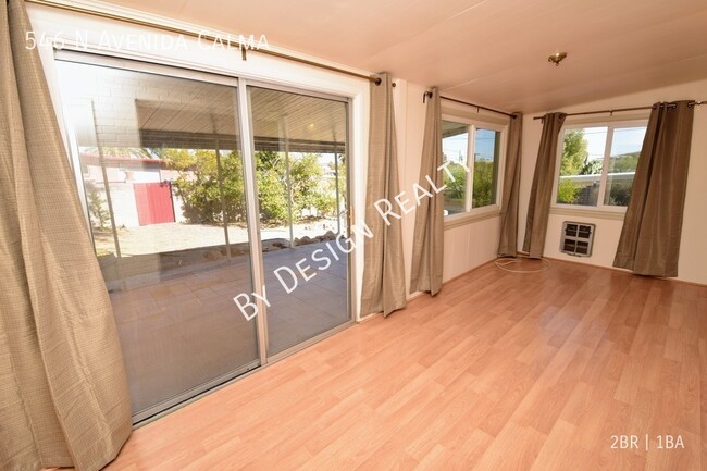 Building Photo - Charming Westwood Hills 2 Bed 1 Bath SFR w...