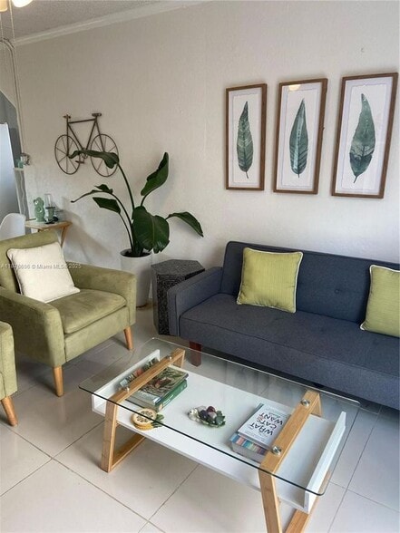 Building Photo - 1678 SW 11th St