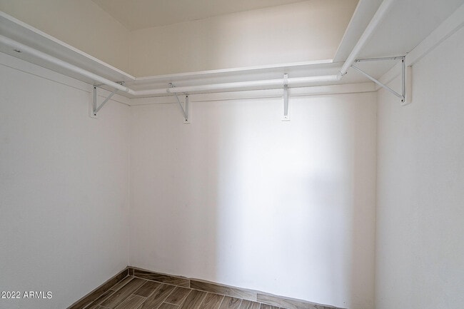 Building Photo - 37 E El Parque Dr