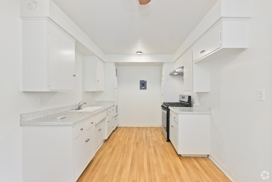 Primary Photo - Cherokee Trail Apts