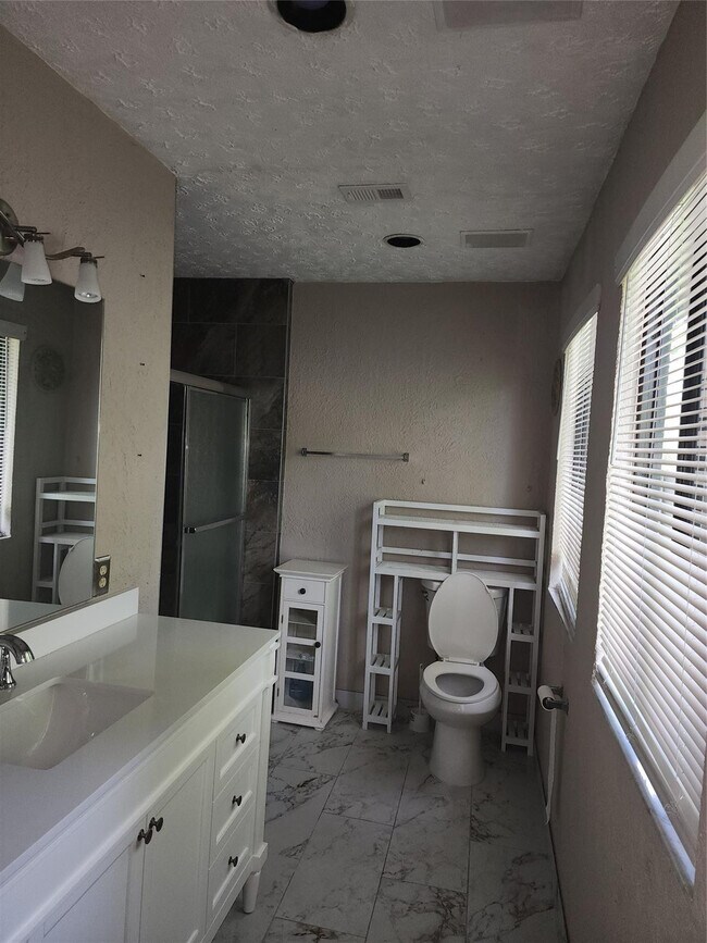 Building Photo - 4440 NW 92nd Way