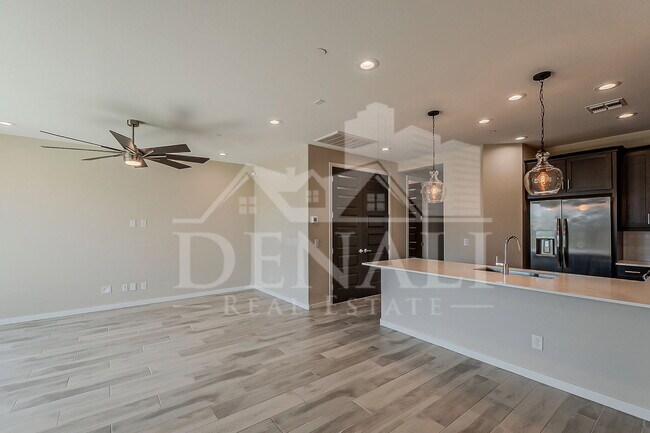 Building Photo - 4704 S Glacier